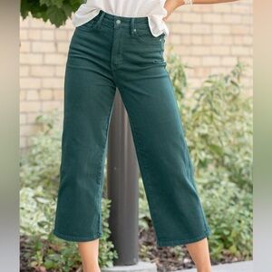 Judy Blue 15/32 High Rise Wide Leg Crop Jean